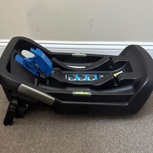 Nuna Black Car Seat Base